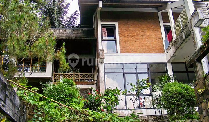 Di Jual - Rumah Luas di Dago Atas 1