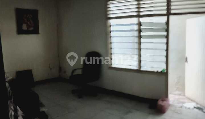 Rumah Tua- Jual Tanah di Menteng, Jakarta Pusat