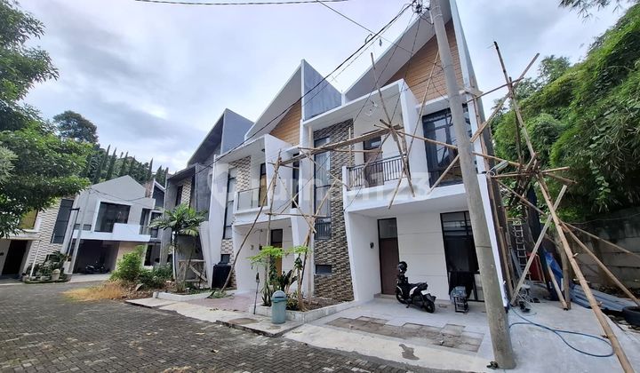 Beautiful House in Sariwangi Complex 15 Minutes to Pasteur Toll Road 2