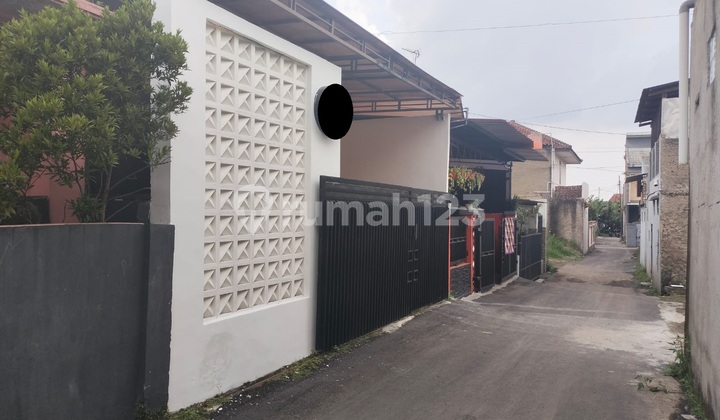Minimalist House Cisangkan A Step to Veledrome Cimahi