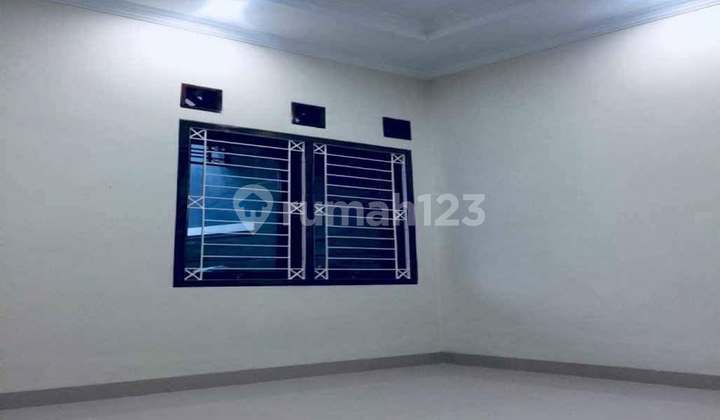 Minimalist House Ready to Occupancy Cibabat 5 Minutes from City Hall 2