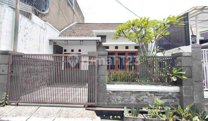 Minimalist House Ready to Occupancy Cibabat 5 Minutes from City Hall