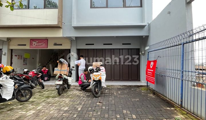 Tempat Usaha Cihanjuang Raya Pusat Kuliner & Perbelanjaan