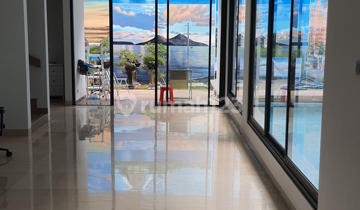 Beautiful House Ready to Occupied with Pool Inside the Complex