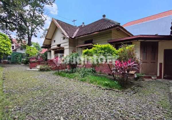 For Rent Strategic House Suitable for Residential, Cafe, Restaurant, Office, Clinic 2
