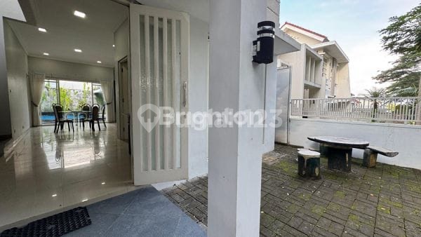 Disewakan Rumah Siap Huni dengan Kolam Renang