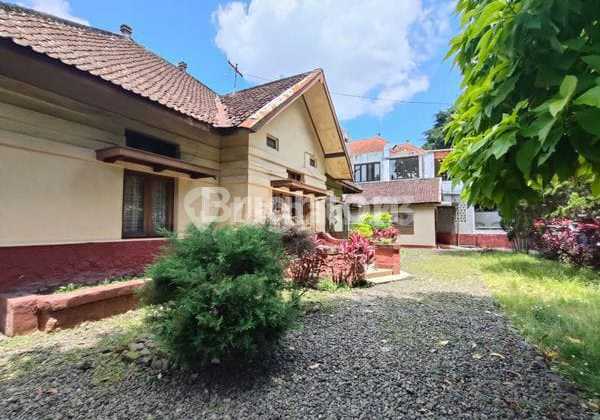 For Rent Strategic House Suitable for Residential, Cafe, Restaurant, Office, Clinic