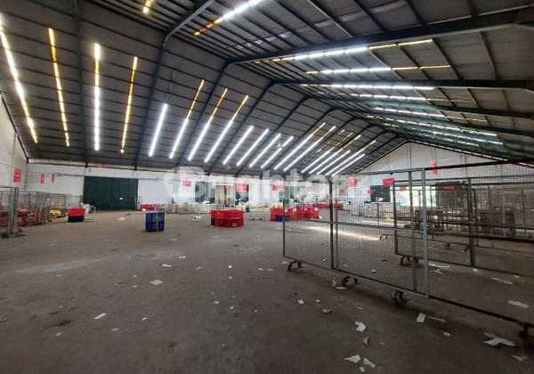 Disewakan Gudang Luas Akses Container 40 Feet Dekat Gerbang Tol Kota Malang Disewakan Gudang Luas Akses Container 40 Feet Dekat Gerbang Tol Kota Malang