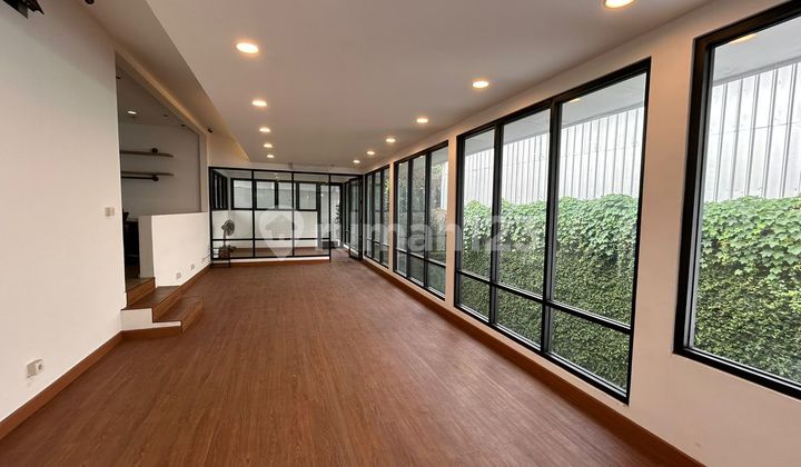 Permata Hijau Gedung Kantor Kecil Fasilitas Bagus