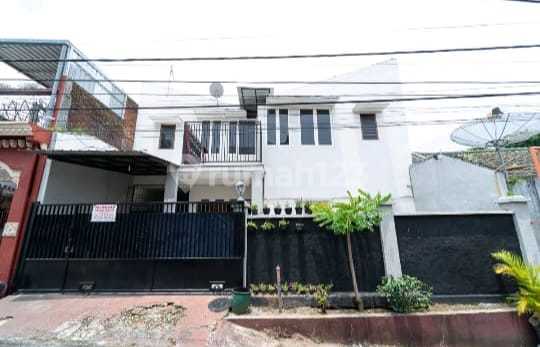 2-Story Boarding House Near Waing School and ABM Campus