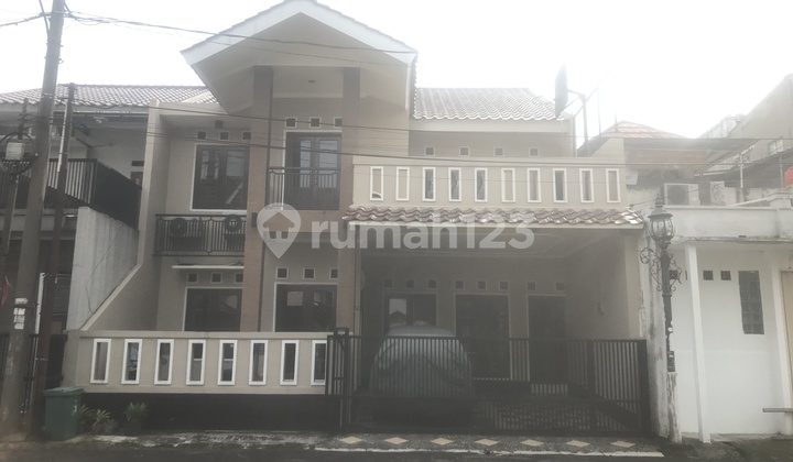 For Rent Ready-to-Occupy House in Bukit Cimanggu, Mediterranean Cluster
Land Area: 168
Building Area: 240
Electricity Capacity: 2200 Watt
Orientation: West
Bathrooms: 2+1
Bedrooms: 3+1
Monthly Ipl: 200 Rbp
PDAM and Well
Living Room, Kitchen
Musholla
Family Room, Carport For Rent Ready-to-Occupy House in Bukit Cimanggu, Mediterranean Cluster
Land Area: 168
Building Area: 240
Electricity Capacity: 2200 Watt
Orientation: West
Bathrooms: 2+1
Bedrooms: 3+1
Monthly Ipl: 200 Rbp
PDAM and Well
Living Room, Kitchen
Musholla
Family Room, Carport