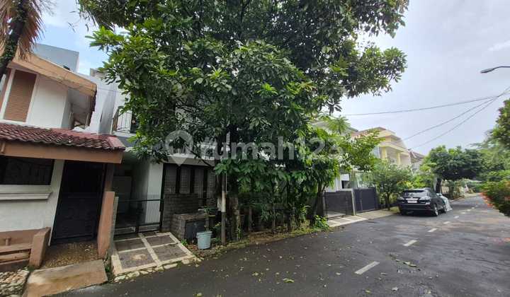 Rumah di Komplek Kasuari, Pondok Aren, Kota Tangerang Selatan. 2
