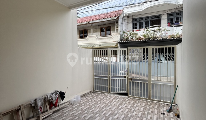 Rumah Bagus Siap Huni Tj Duren Row 2 Mobil 2