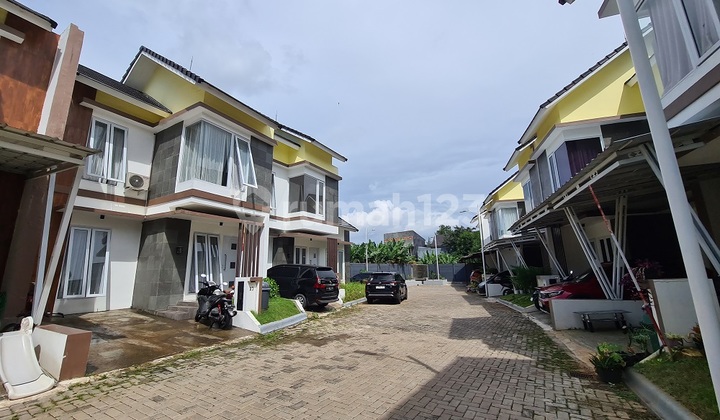 Rumah Jombang Ciputat, 2 Lantai Siap Huni, Dekat Pusat Perbelanjaan, Dekat Akses Tol 2