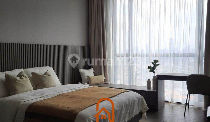 Sewa Apartemen Pakubuwono Menteng 3+1 Bedroom Lantai Tinggi 2