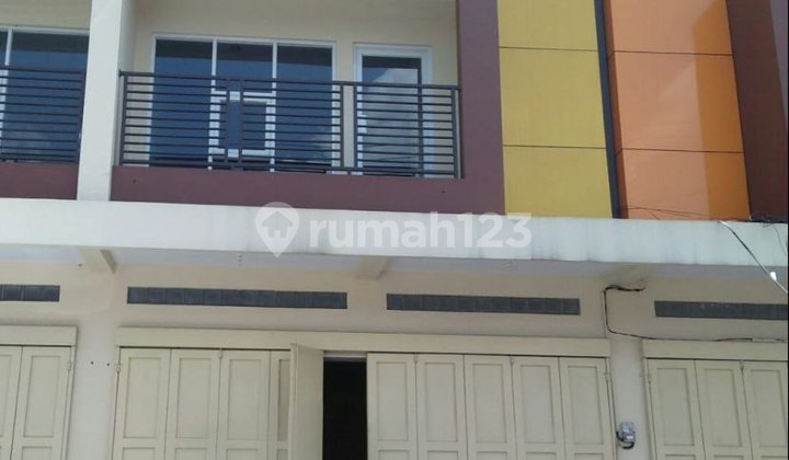 For Sale 2-Storey Shop House in a Strategic Location on Main Road, Provincial Street Iamis