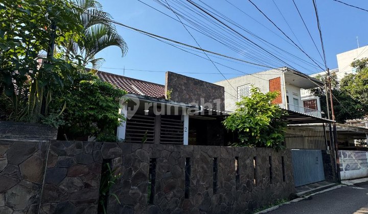 Disewakan Rumah di Sayap Jl.supratman Dekat Jl Riau dan Gasibu Bandung 2