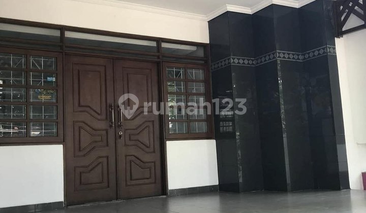 Dijual Rumah Lux Sayap Jalan Pahlawan 2