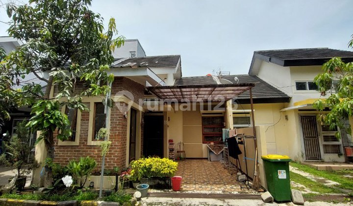 Rarely Are There Good Houses Ready to Live In at Affordable Prices in the Buana Soetta Complex. Rarely Are There Good Houses Ready to Live In at Affordable Prices in the Buana Soetta Complex.