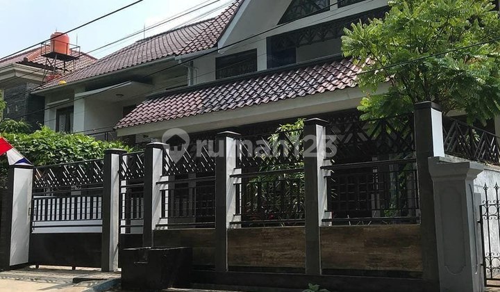 Dijual Rumah Lux Sayap Jalan Pahlawan
