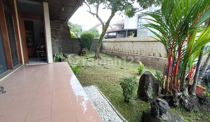 For Sale Well-Maintained Old House Wing Buahbatu 2