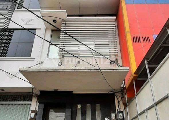 Dijual Sebuah Ruko di Daerah Tebet Dijual Sebuah Ruko di Daerah Tebet