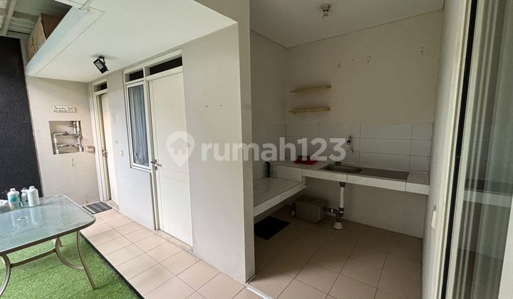 For Sale Wangsa Kerta 2 South House - 3+1 Bedrooms, Carport, 2.6 M 2