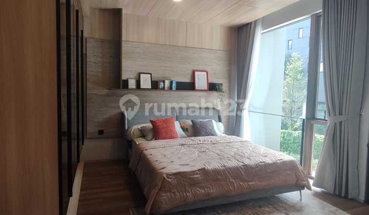 Dijual Rumah Kartawijaya 2 Lantai 3 Kt, Carport 2 Mobil 2