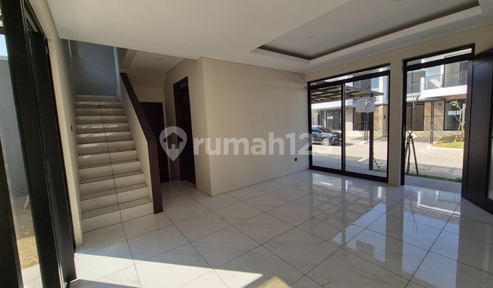 Rumah Minimalis Dekat Area Fasilitas di Kota Baru Parahyangan 2