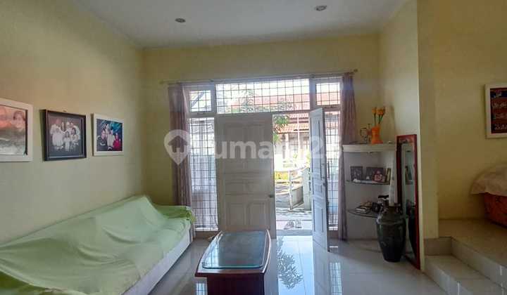 Rumah Luas 2 Lantai di Kawasan Taman Kopo Indah, Bandung 1