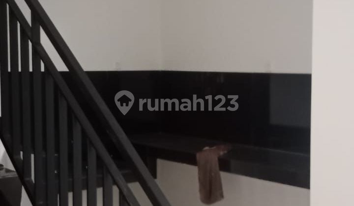 Rumah 2 Lantai Siap Huni di Antapani, Bandung Rumah 2 Lantai Siap Huni di Antapani, Bandung