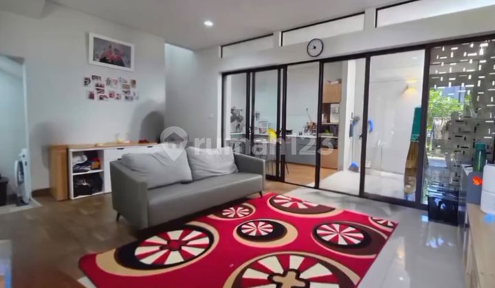 Rumah Minimalis di Cluster Flora di Summarecon Bandung