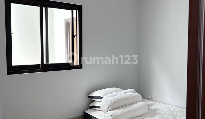 Rumah Bagus Modern 2 Lantai di Antapani, Bandung 2