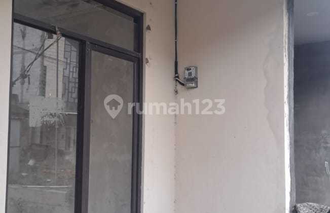 Dijual Rumah Kondisi Apa Adanya Area Buah Batu Cijaura