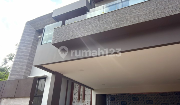 Dijual Rumah Baru De Latinos Bsd City Split Level 3,5 Lt 2