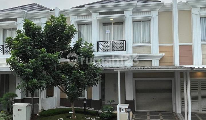 For Sale Flamingo House Gading Serpong Swimming Pool View 4 Bedrooms For Sale Flamingo House Gading Serpong Swimming Pool View 4 Bedrooms