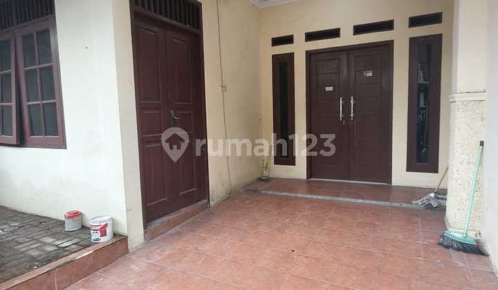 Disewakan Rumah di Thb Bekasi Disewakan Rumah di Thb Bekasi