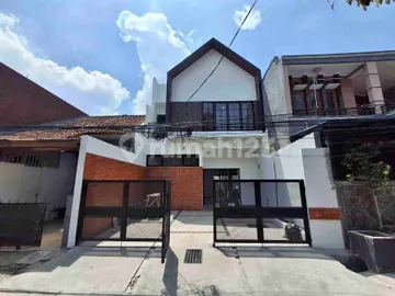 Rumah Strategis Jl Samarinda Antapani Kidul