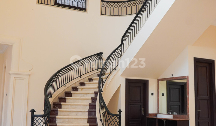 Rumah Mewah 2 Lantai di Adhyaksa Kawasan Elite Jakarta Selatan 2