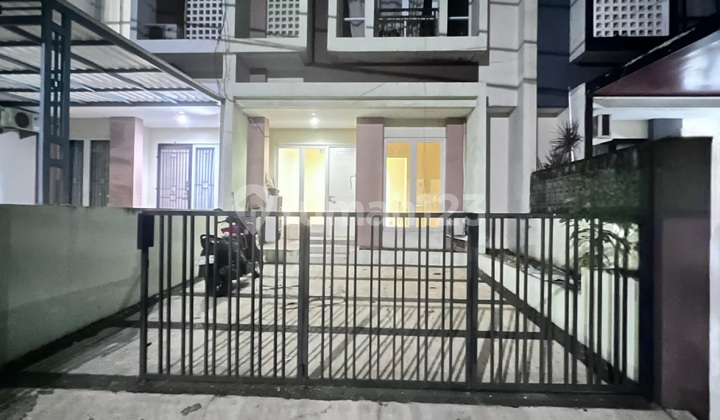 Tempat Strategis, Disamping Walikota Tangerang Selatan