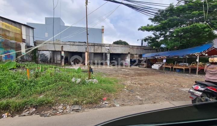 Dijual Tanah Pinggir Jalan Raya dengan Bonus 4 Unit Ruko Setengah Jadi Tapi yang Dihitung Tanah Saja
