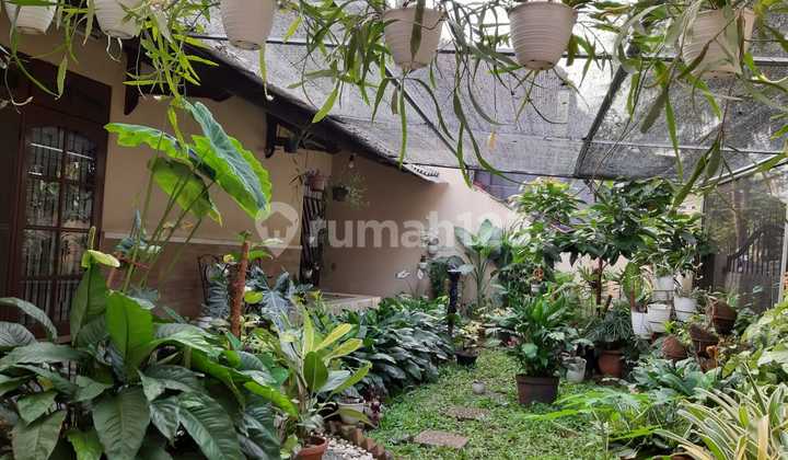 East-Facing House with SHM Legality Near MRT Fatmawati 2