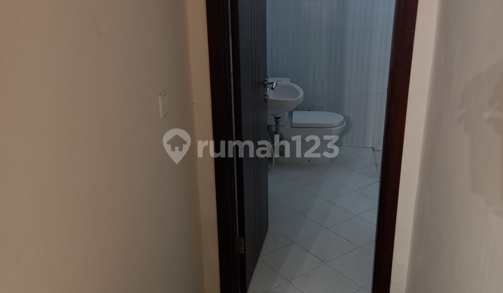 Affordable Fully Furnished House in Strategic Location BSD, Tangsel 2