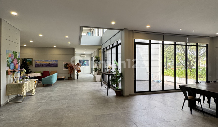 Lake View House Facing South in Gading Serpong