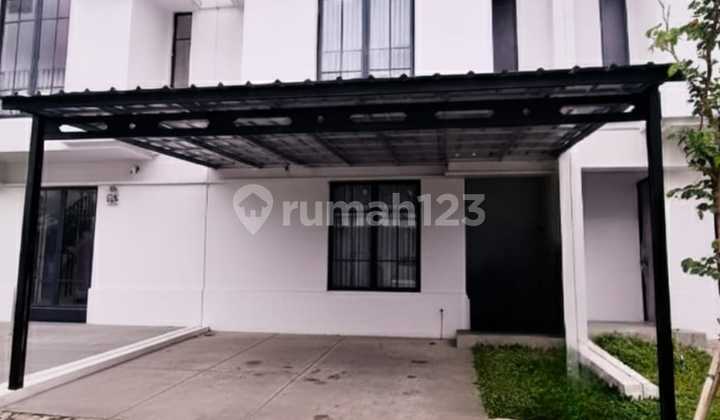 Rumah dengan Smart Door Lock dan One Gate System di Bintaro