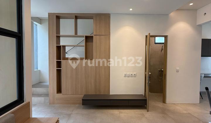 Rumah Hook 2 Lantai di Tanah Kayu Svasti Bsd, Tangsel