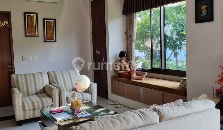 Rumah Dijual Turun Harga 3 Lantai Posisi Hook di Alam Sutera