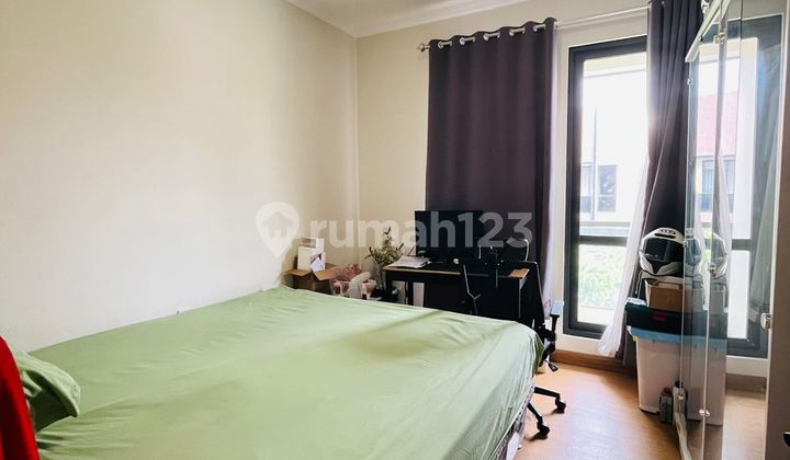 Rumah Semi Furnished dengan Lemari dan Kitchen Set di Tangsel 2