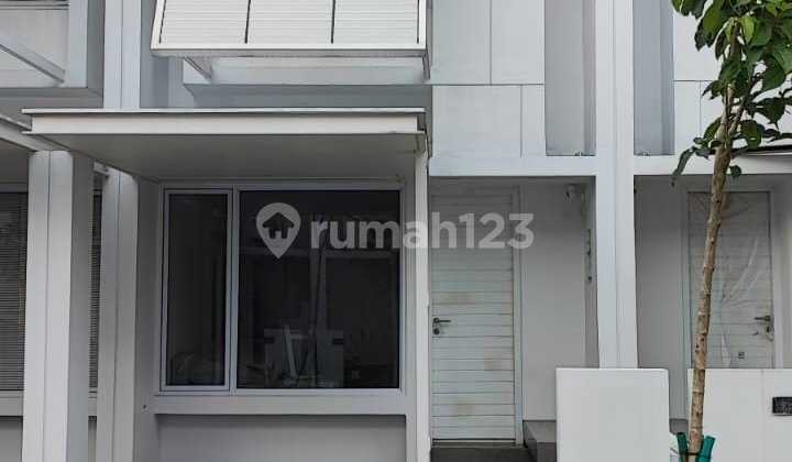 Rumah 2 Lantai Hadap Selatan di Cluster Inspirahaus Tabebuya, Bsd Rumah 2 Lantai Hadap Selatan di Cluster Inspirahaus Tabebuya, Bsd
