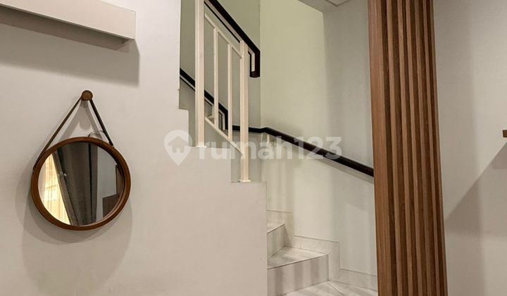 Rumah Full Furnished 2 Kamar Teras Full Renov di BSD, Tangsel